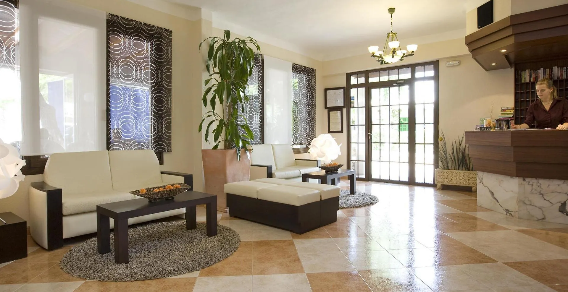 Hotel Ses Puntetes Cala D´Or 3*,