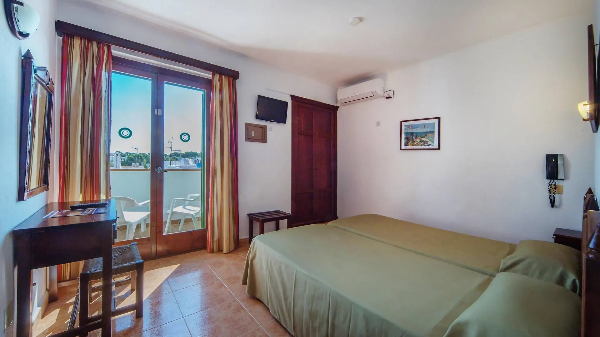 Hotel Ses Puntetes Cala d'Or  Spain