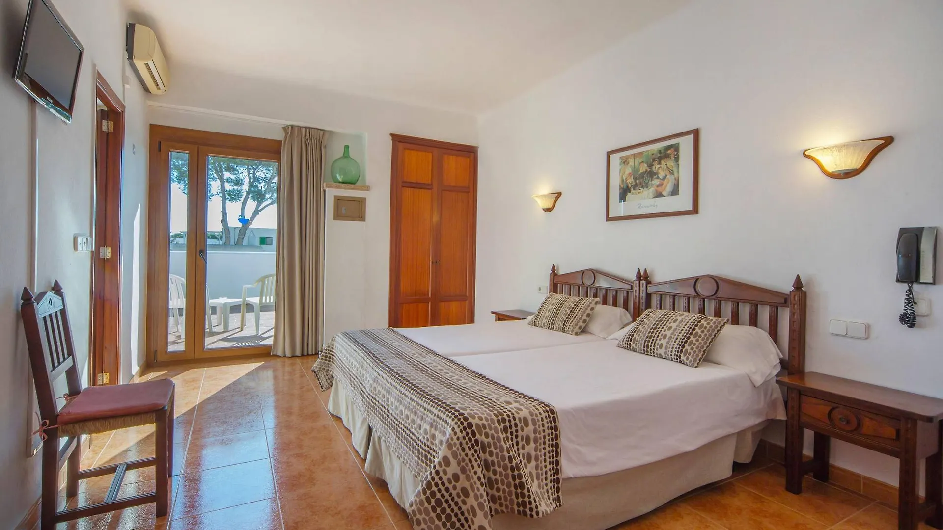 Hotel Ses Puntetes Cala D´Or 3*,  Spanien